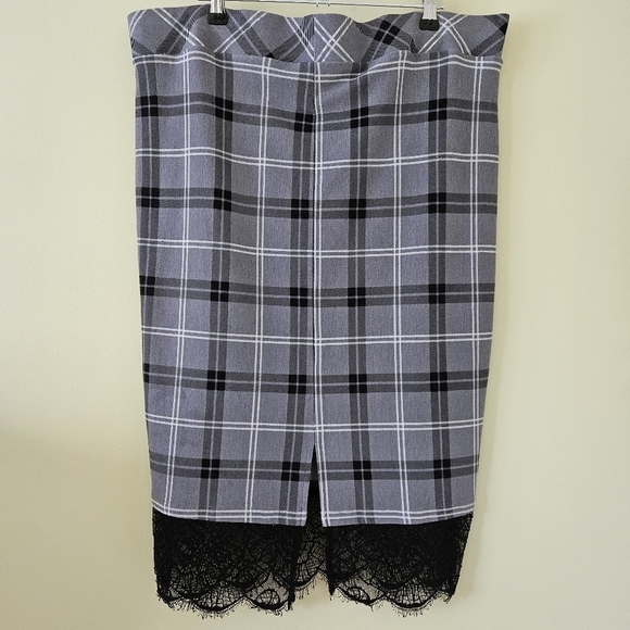 Torrid Pencil Skirt 1x Black Gray Plaid Lace Trim Back Slit Studio Ponte Lux - Picture 5 of 15